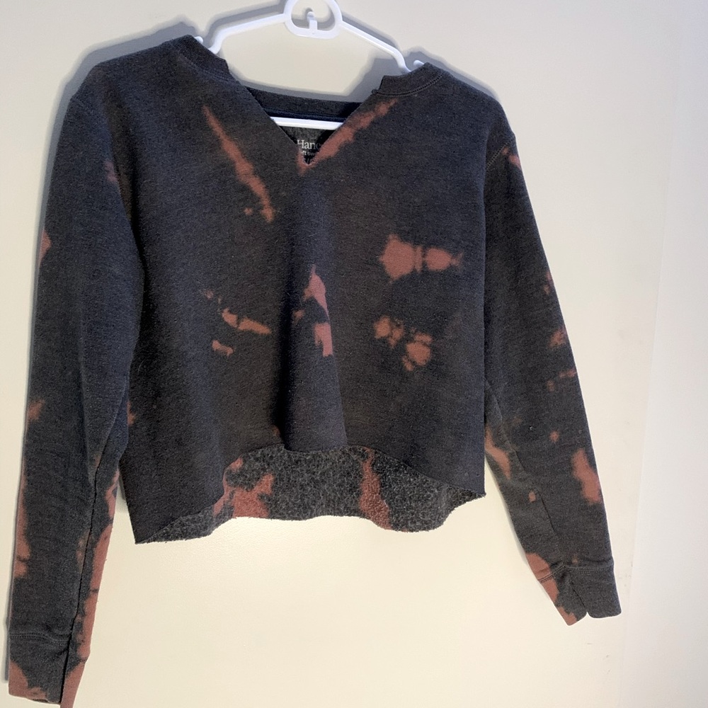 Cropped tie-dye sweater